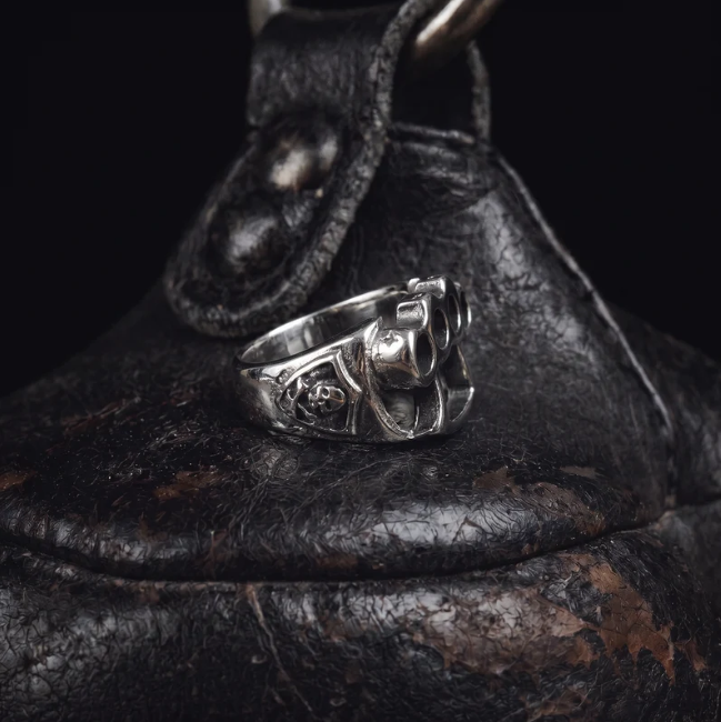 ANILLO REVUELTA